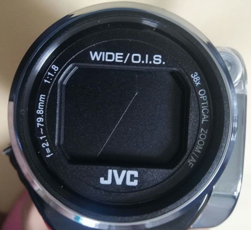 JVC Everio GZ-E565-R　未使用品