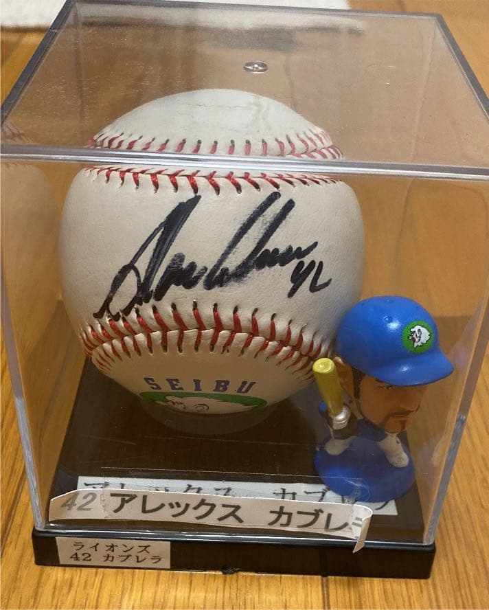 アレックス・カブレラ選手直筆サインボール - メルカリ