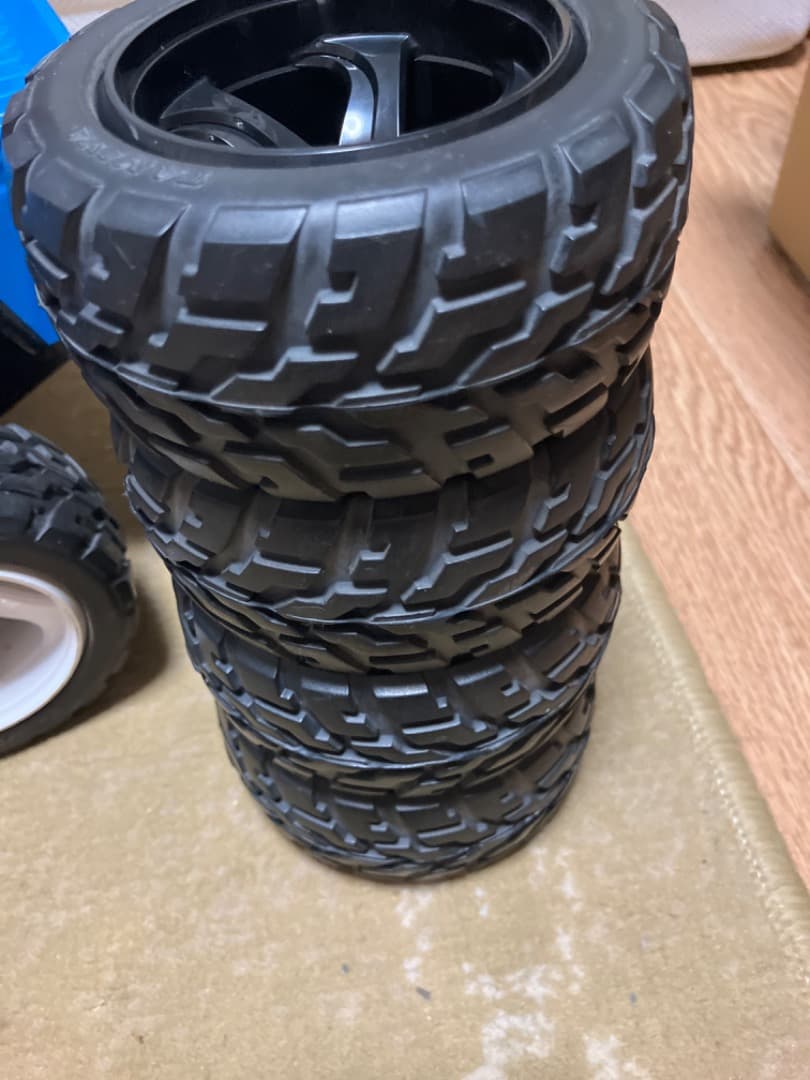 田宮　ランドクルーザー40.新品未走行、XB.送料込み、tomoにて。。