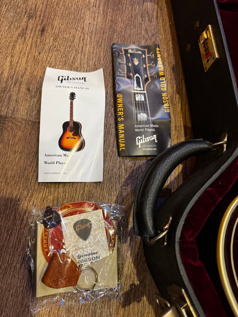 激レア・最上位Gibson SJ-200 Western