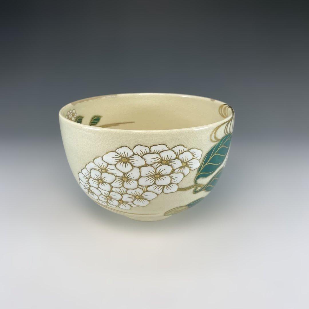 茶道具】清閑寺窯 杉田祥平造 色絵紫陽花画茶碗（共箱）☆直し有