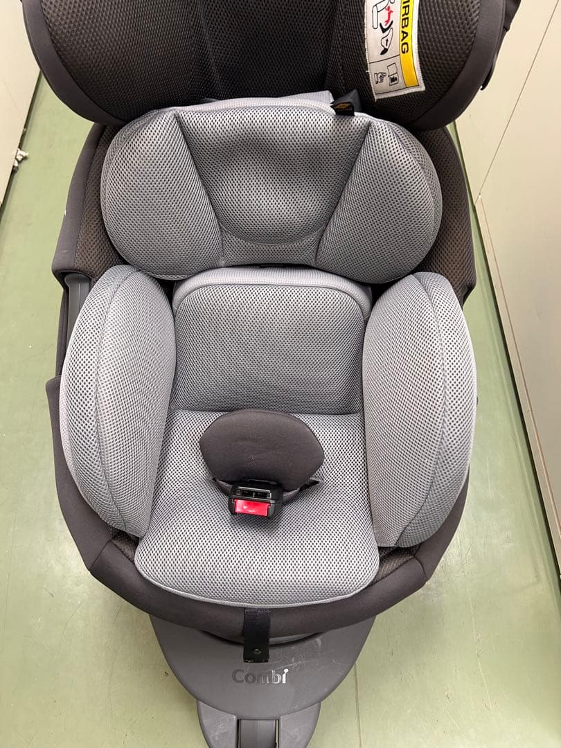Combi チャイルドシート グレー