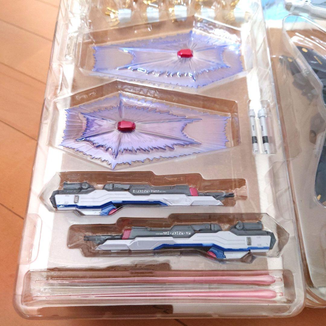 メタルビルド ストライクフリーダム & 光の翼 スリーブ付き