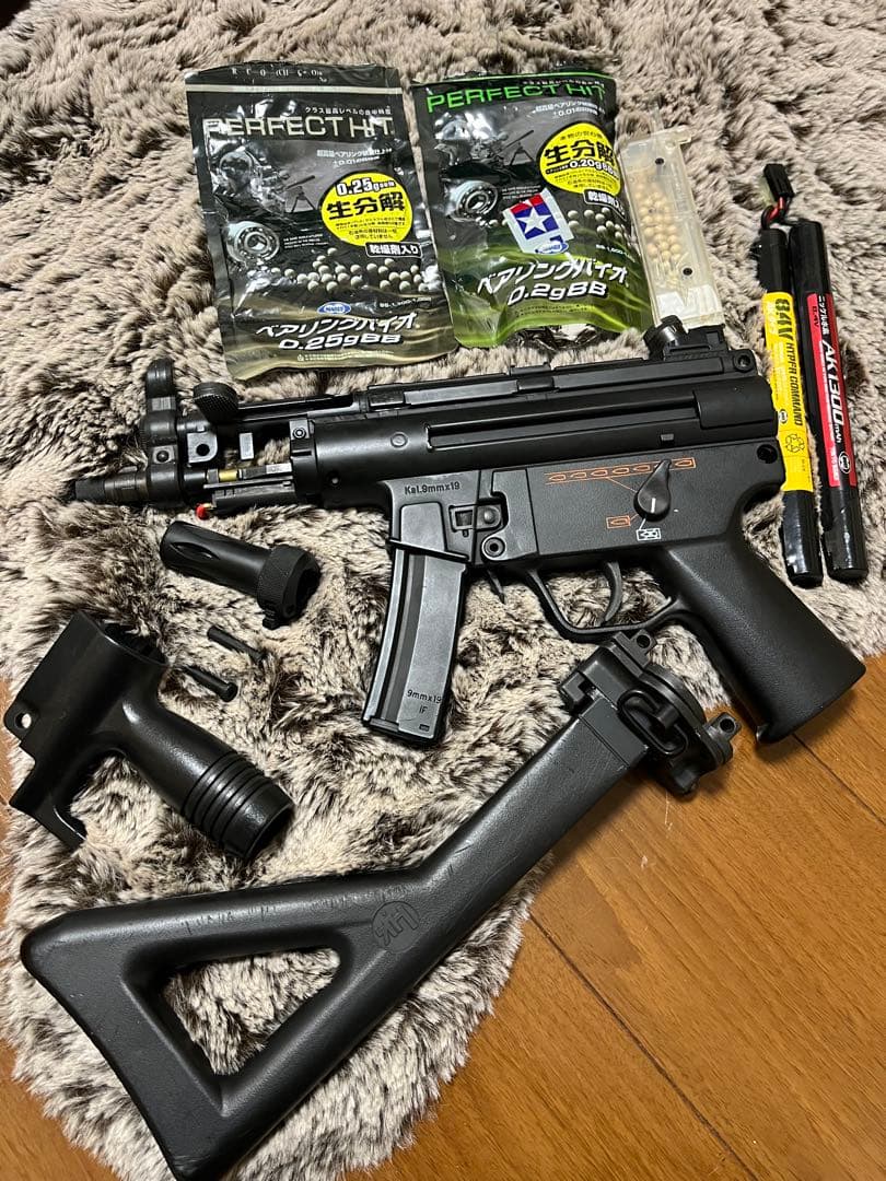 ジャンク品 東京マルイ MP5K A4 PDW電動ガン バッテリー2個付き