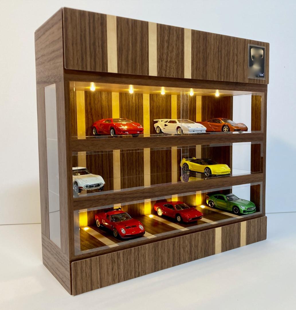 1/64展示21台可・ ウォールナット＆メープル・ディスプレーBOX/ジオラマ