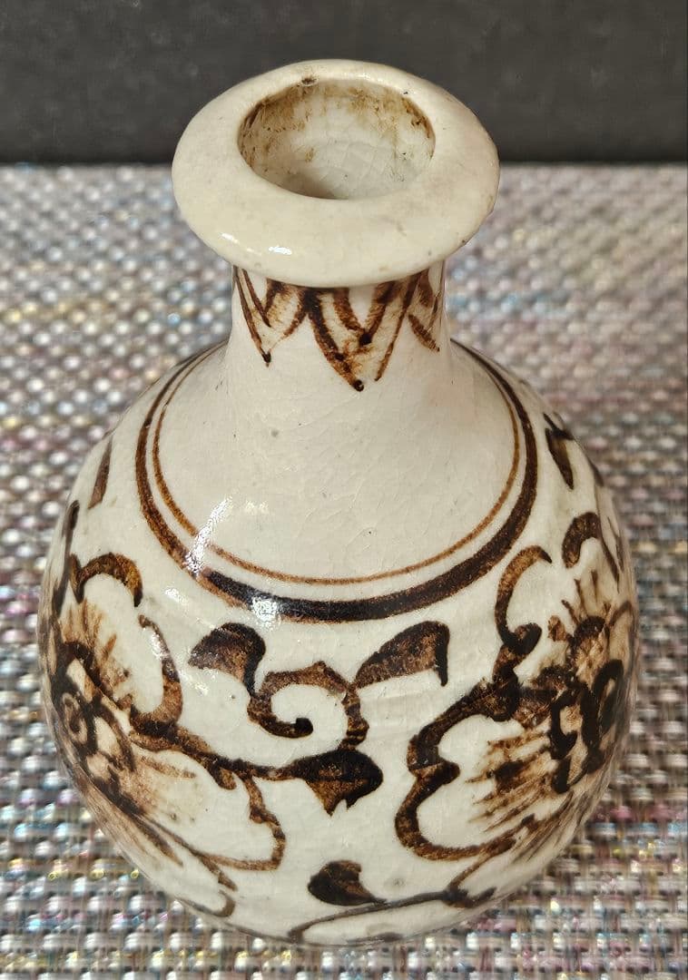 中国古陶磁器　中国古美術　宋〜明朝期 磁州窯　鉄絵　牡丹唐草文様　徳利　花入れ