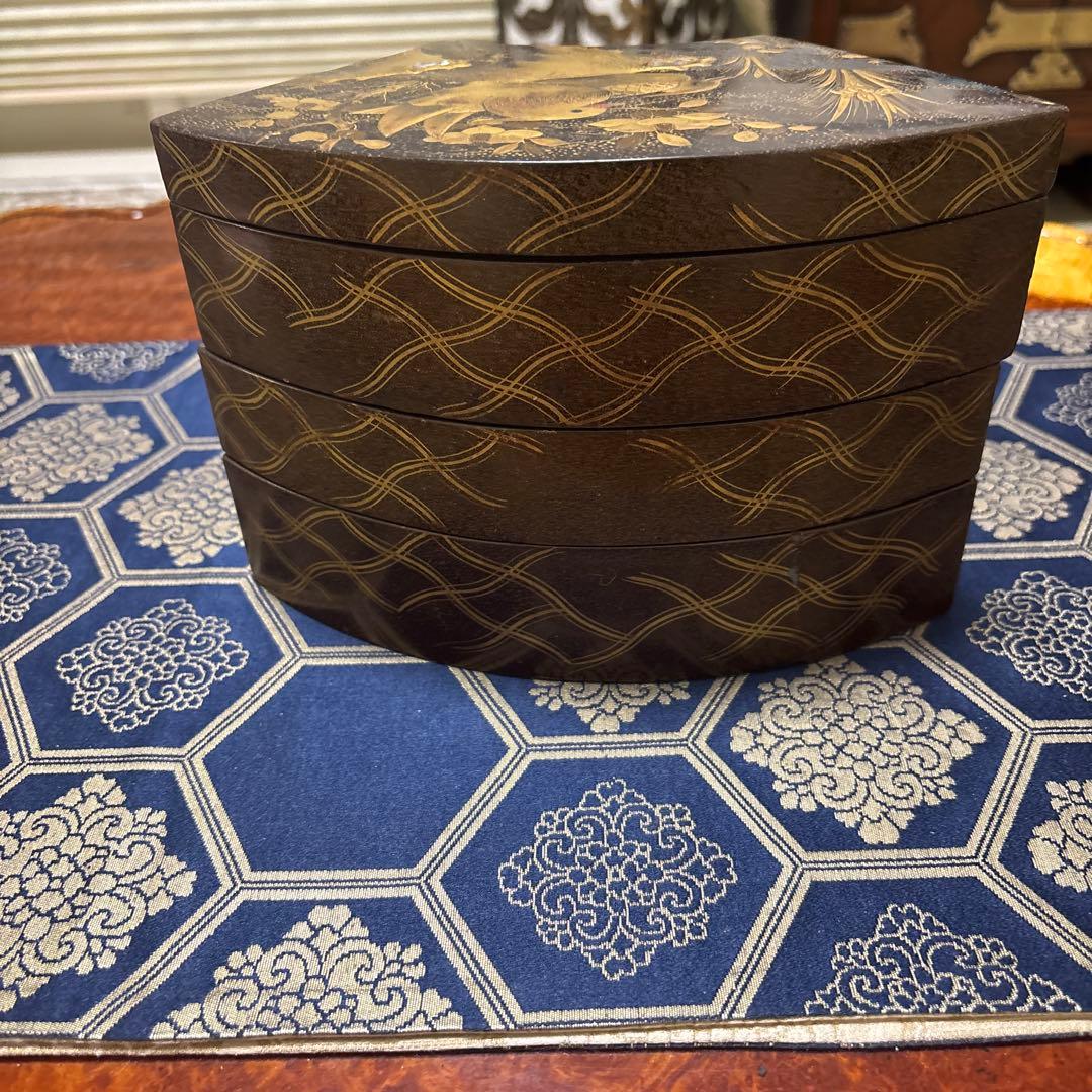 金箔の鳥の絵柄 漆器 重箱