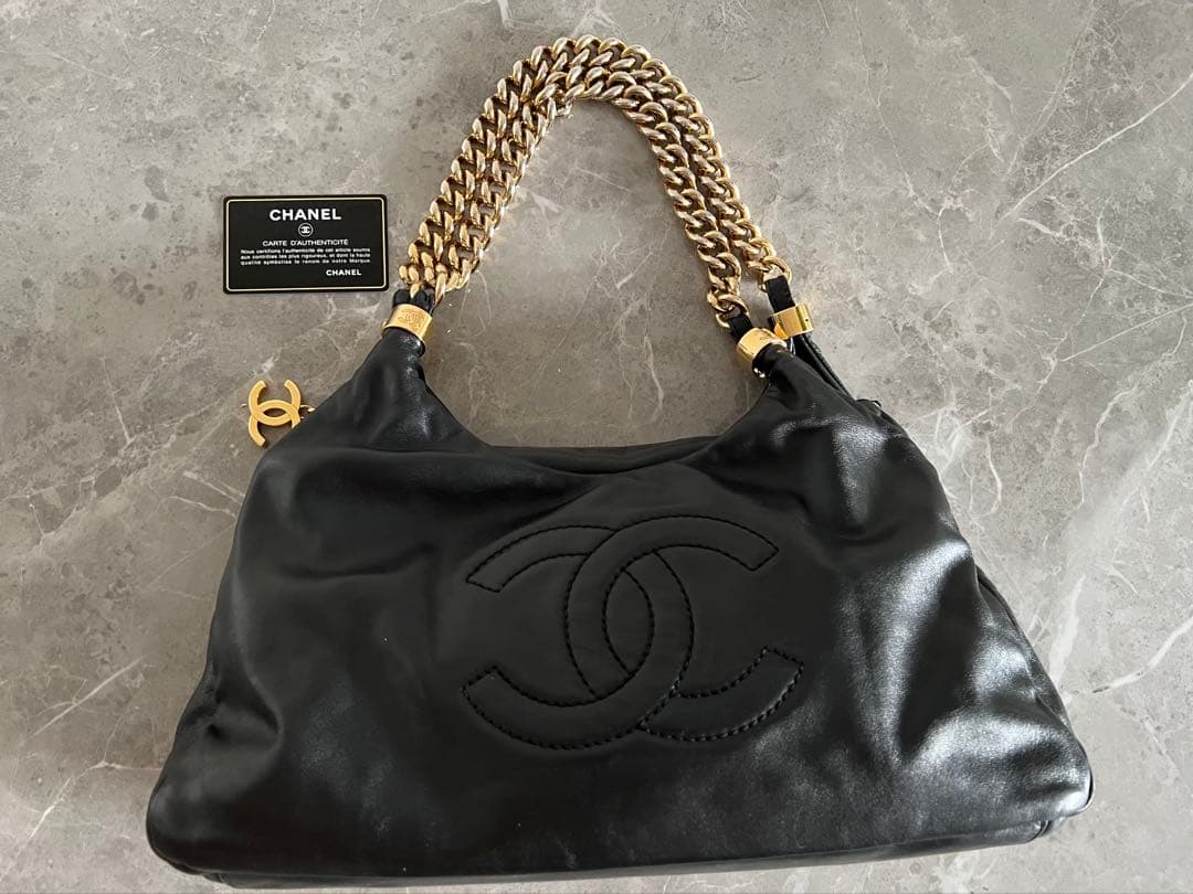 CHANEL ブラックレザー ショルダーバッグ★ギャランティカード付