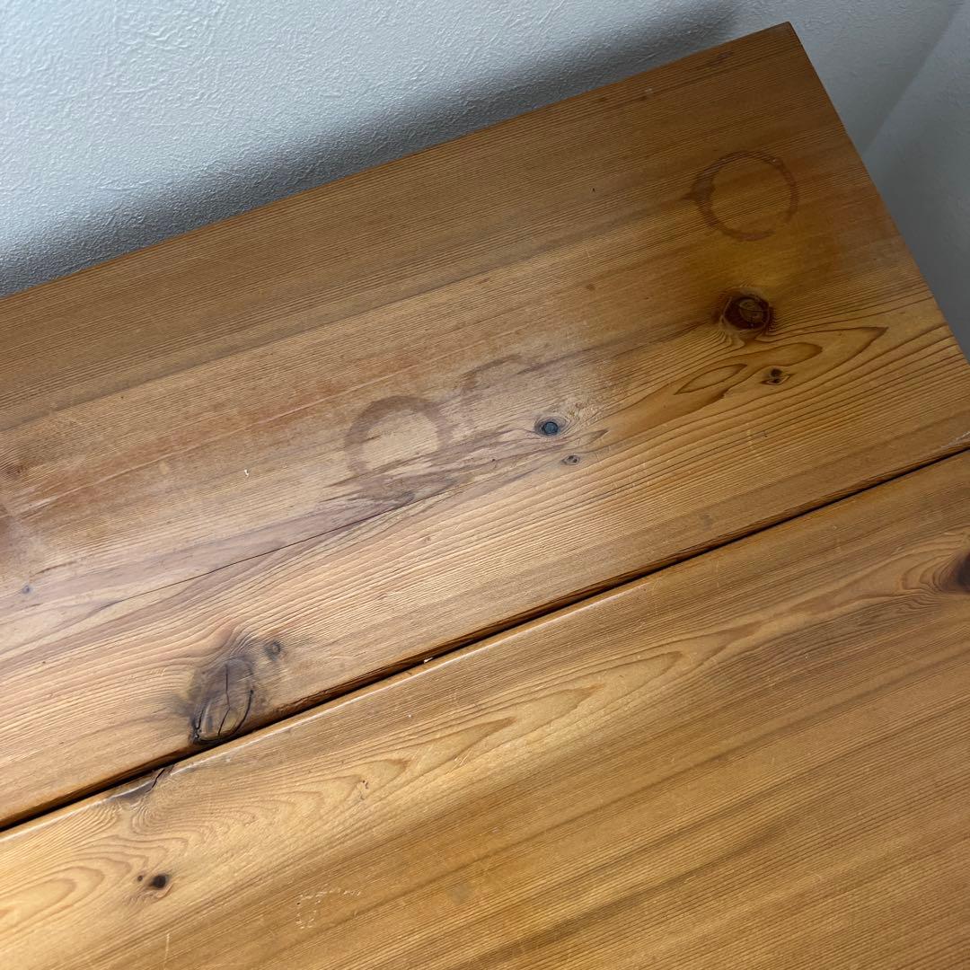 ナチュラルウッドの木製デスク