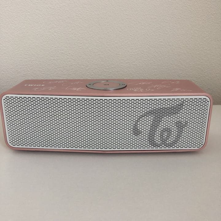 世界3000台限定　TWICE LGコラボ Bluetoothスピーカー