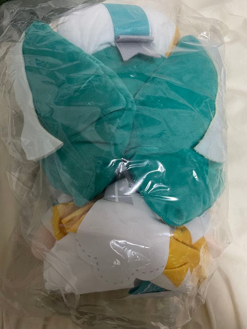 C*a様 初音ミクマジミラ2024 ふわぷち ぬいぐるみ（L）缶バッチセット