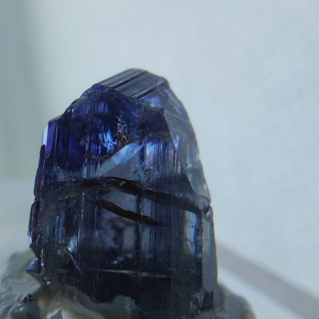 タンザナイト 灰簾石 バイカラー 非加熱 0.7cm×0.7cm×1cm