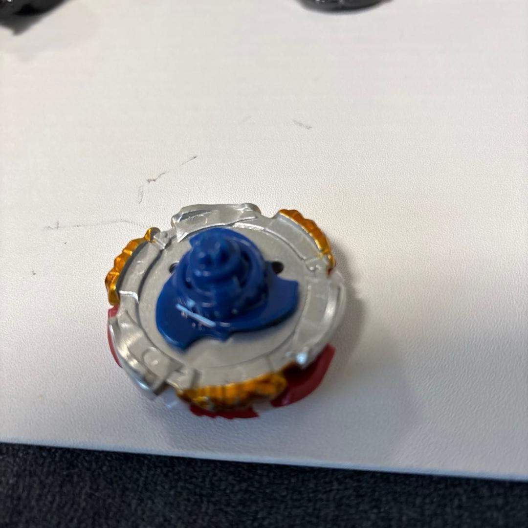 メタルファイトベイブレード＋ランチャー セット - メルカリ