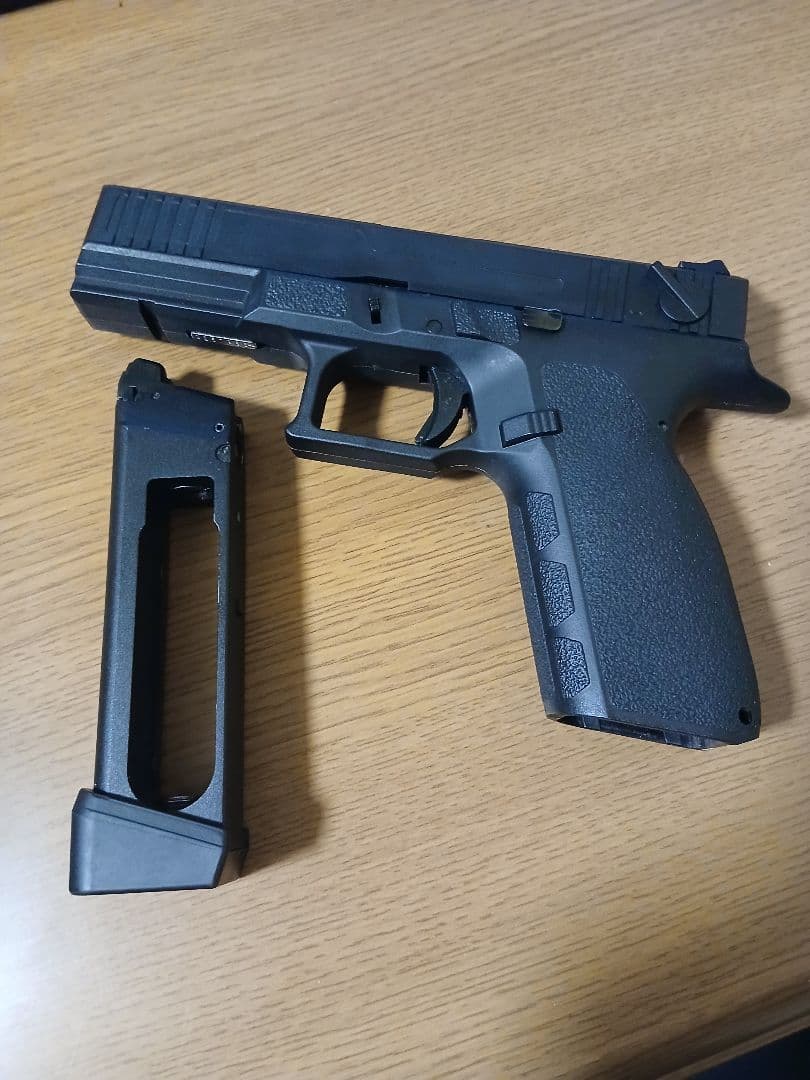 Carbon8 STRIKER-9S BK ストライカー9S　箱なし