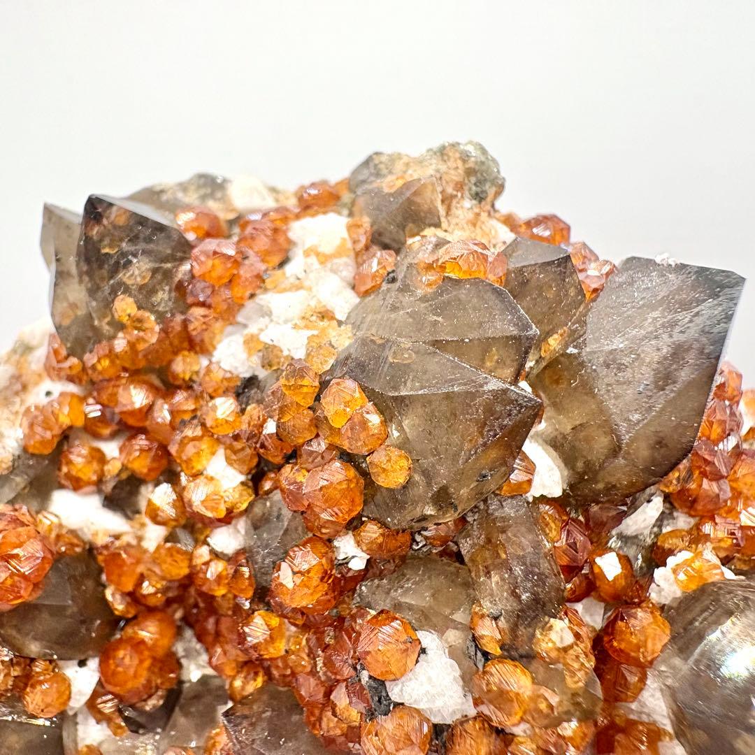 555 中国福建省産 ガーネット&スモーキークォーツ