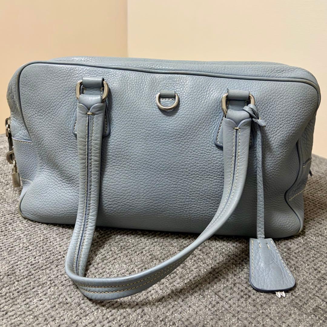 PRADA ライトブルー レザーハンドバッグ