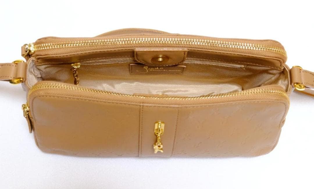 【美品】ロベルタディカメリーノ　ミヌエット　web限定　シルキーシナモン