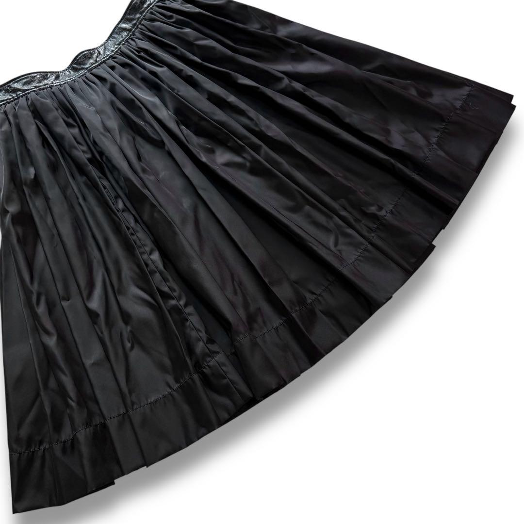 プラダ テスートナイロン ギャザー フレアスカート ひざ丈 ブラック Lサイズ