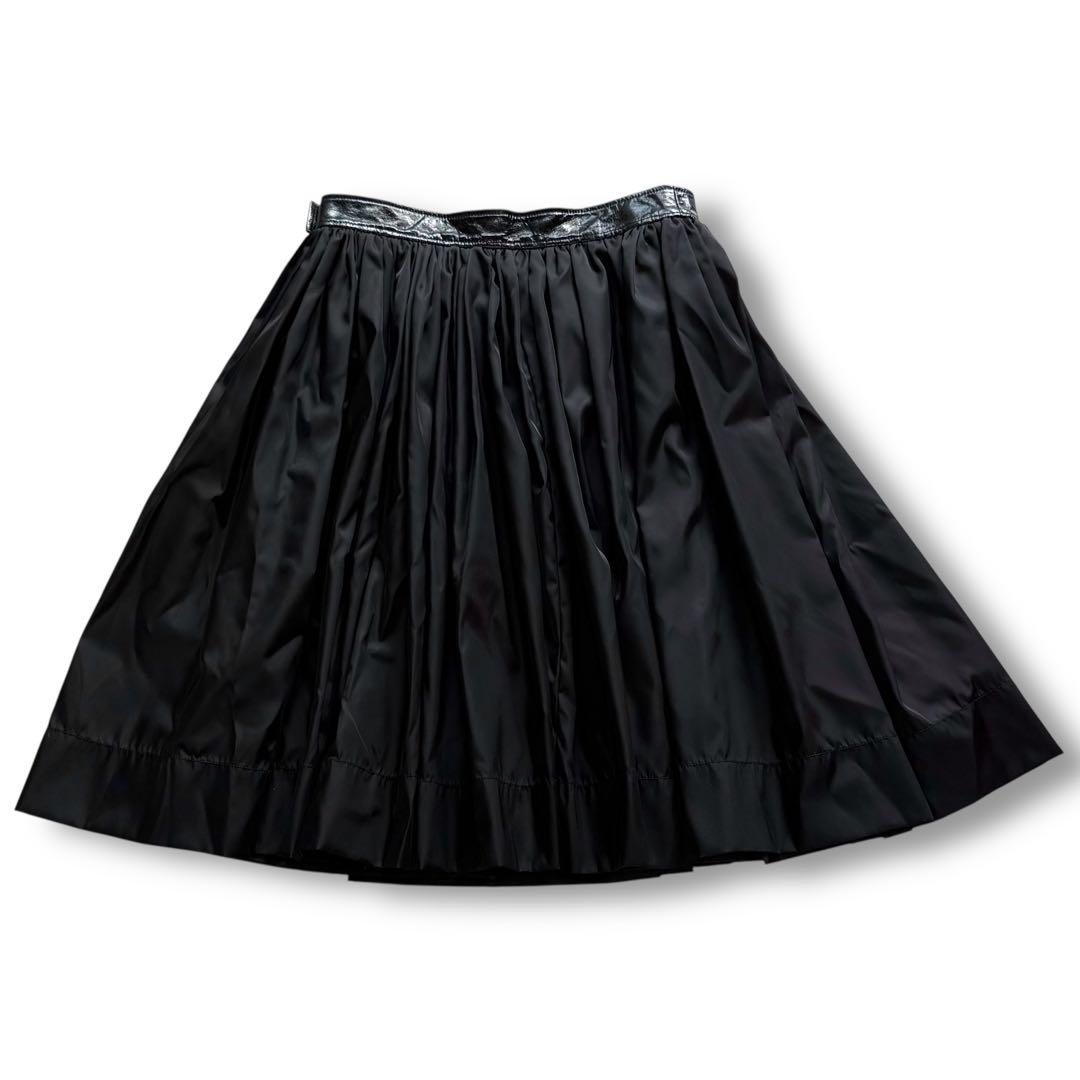 プラダ テスートナイロン ギャザー フレアスカート ひざ丈 ブラック Lサイズ