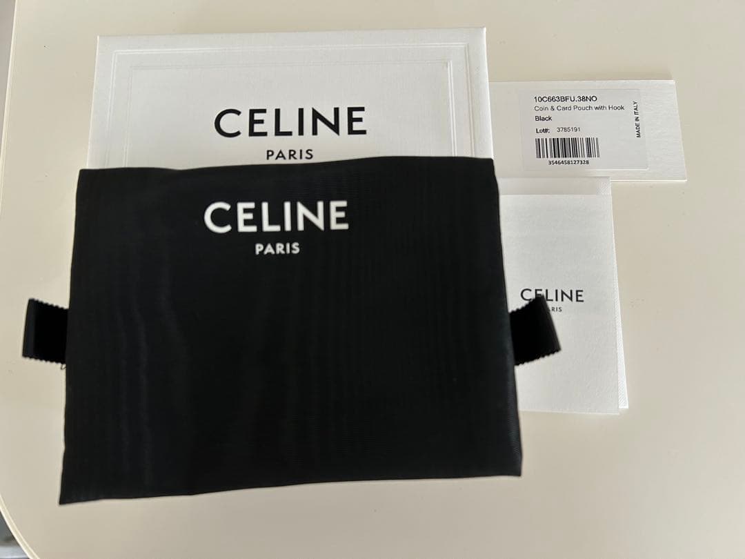 【咲良☻プロフ確認お願いします！専用 】CELINE ブラック ケース