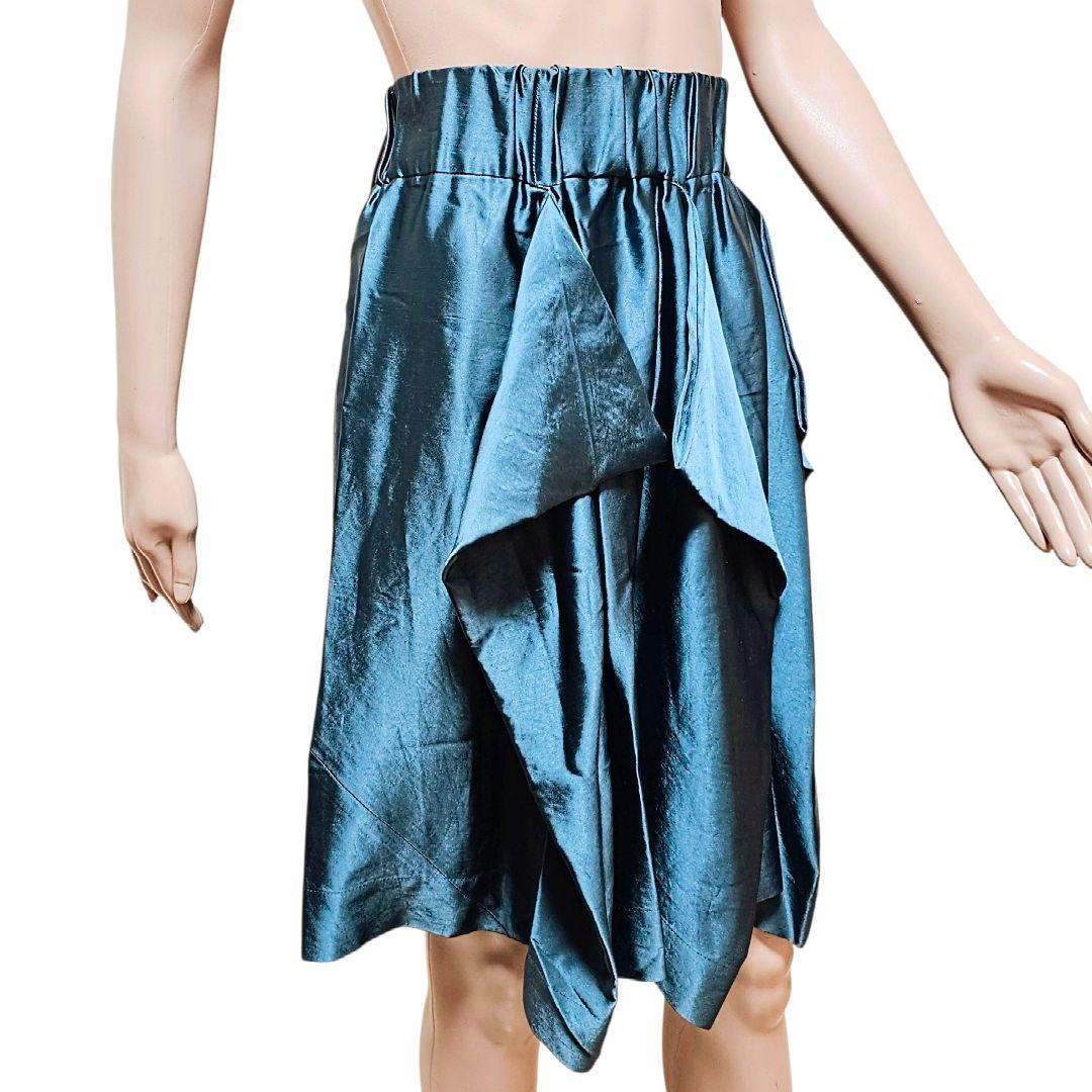 美品 ヴィヴィアンウエストウッド フレアスカート サテン 個性的 1033