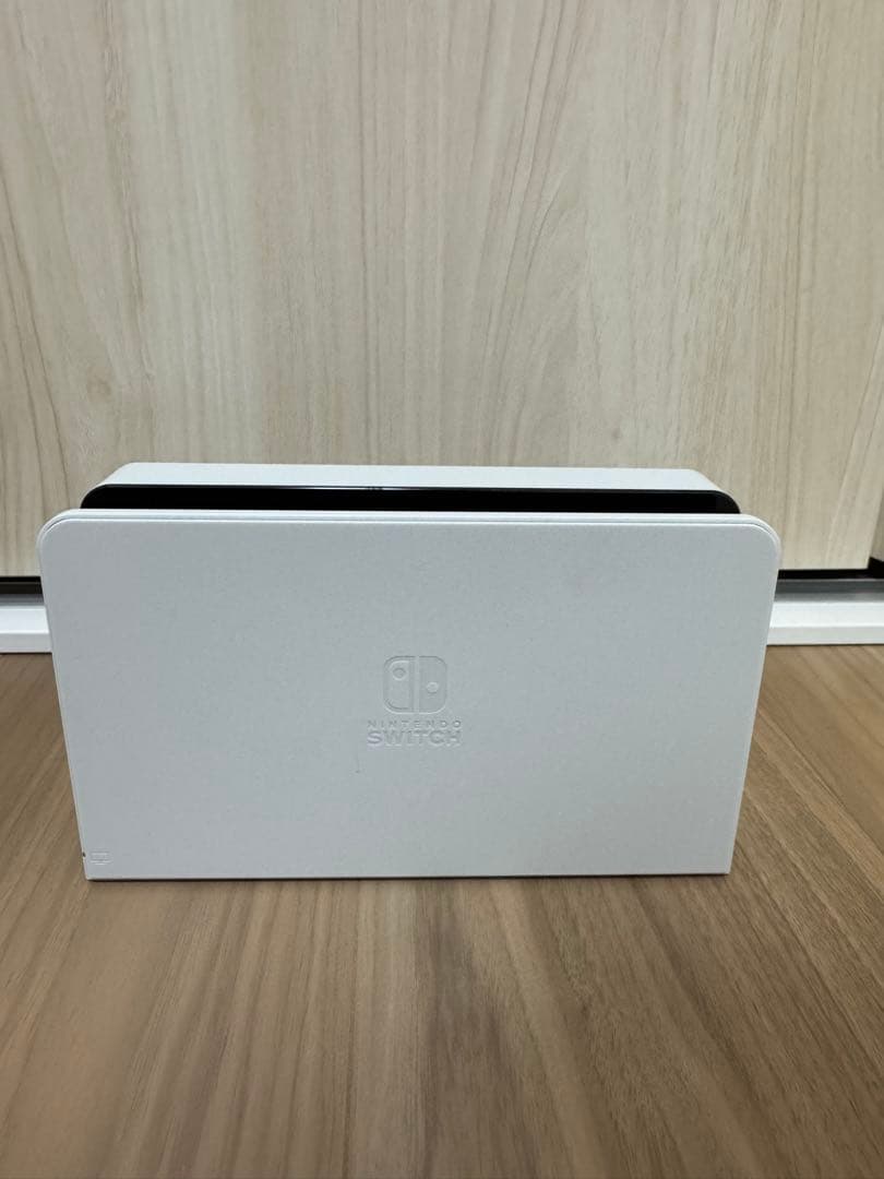 【美品】Nintendo Switch (有機elモデル) ホワイト　おまけ付き