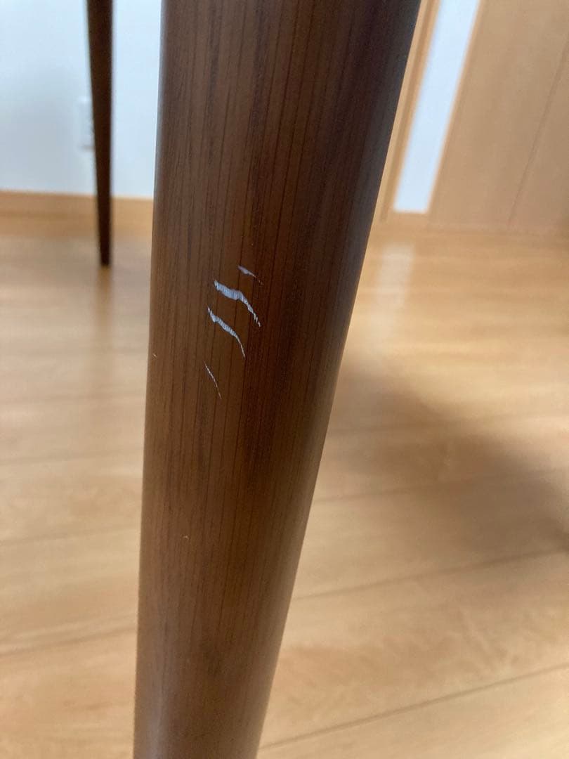 ダークブラウン木製長方形ダイニングテーブル