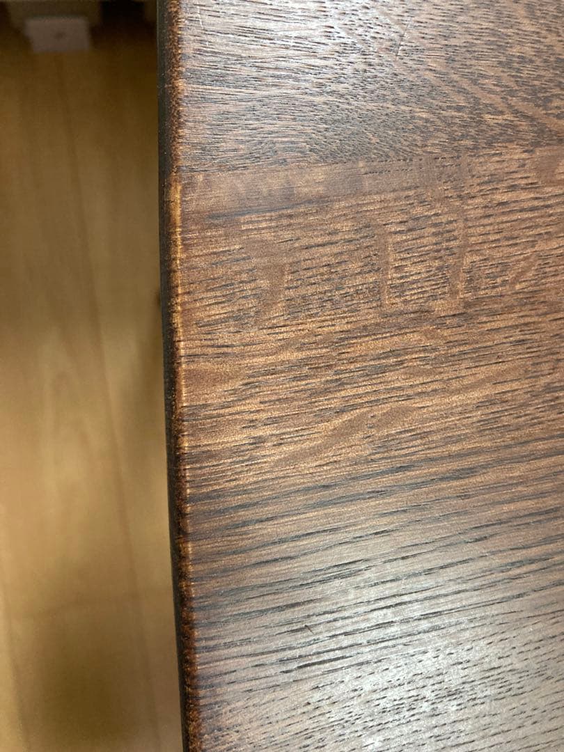 ダークブラウン木製長方形ダイニングテーブル