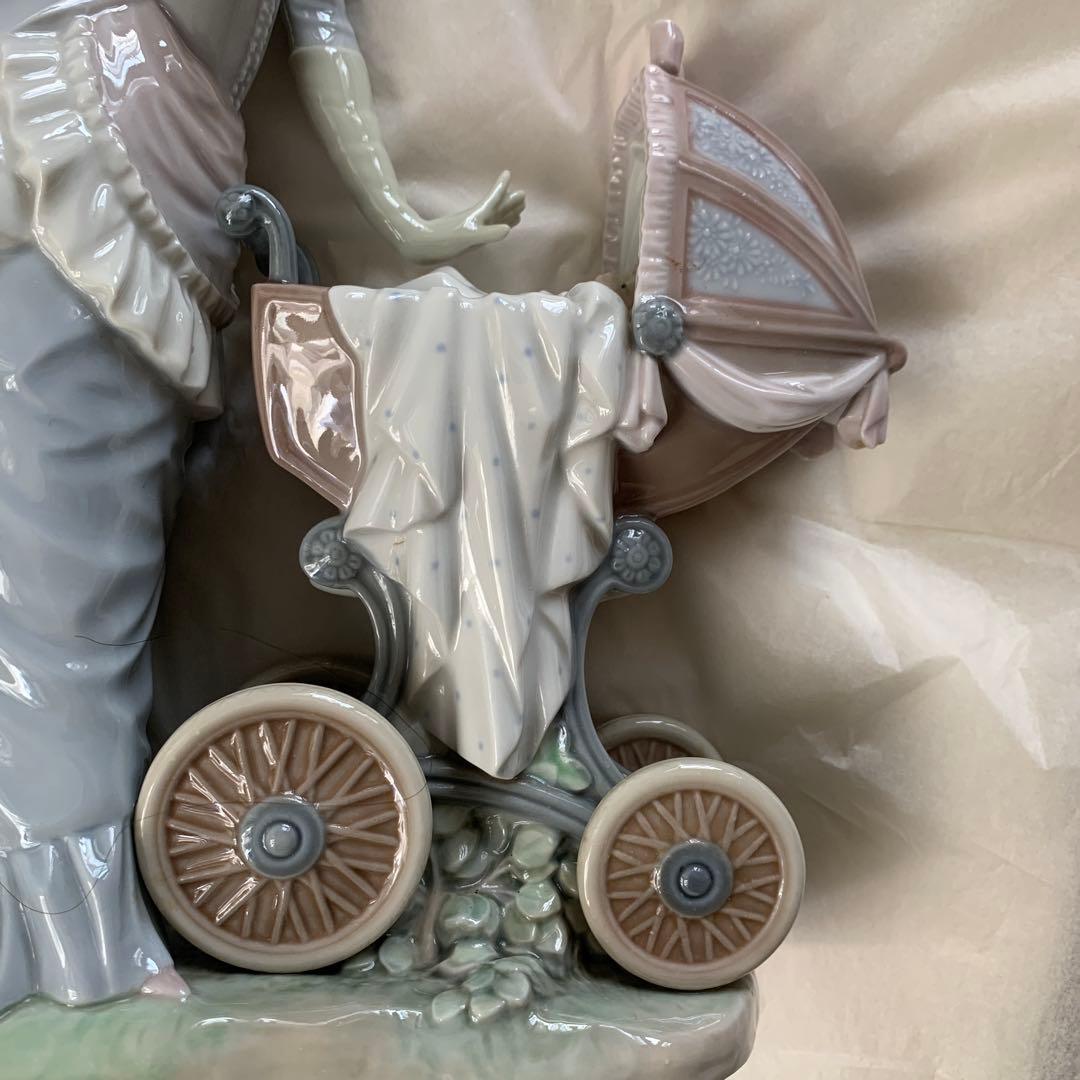 リアドロ 陶器製 赤ちゃんの 外出