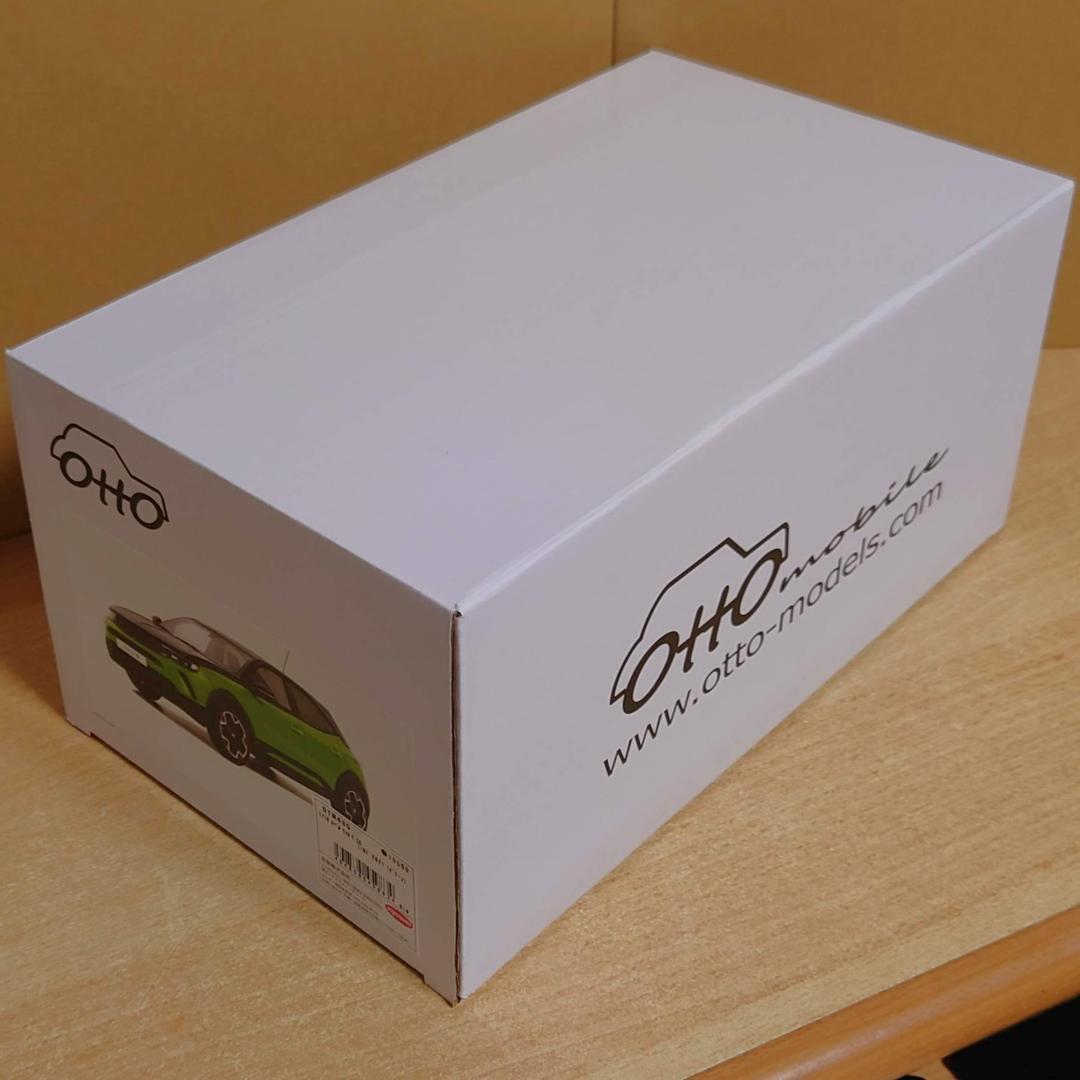 1/18 オペル モッカ E GS 2021 グリーン オットーモビル製ミニカー