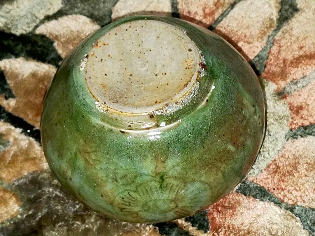 ♥双耳　青磁　小壺　高６４ｍｍ　花文　壺　壷　骨董　古玩