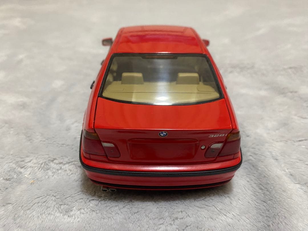 ミニカー UT BMW 3er Reihe 3-series 1/18
