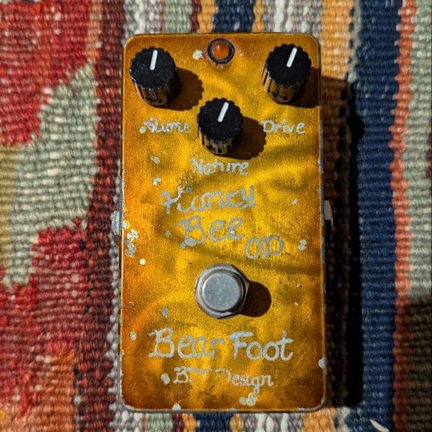 ギター BearFoot Honey Bee BearFoot FX Honey Bee and Bumble Bee - YouTube