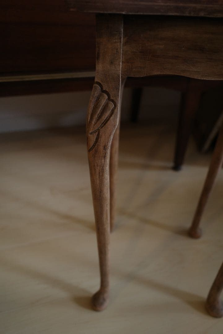 ヴィンテージ家具 ヨーロッパ サイドテーブル 花台 コンソールテーブル