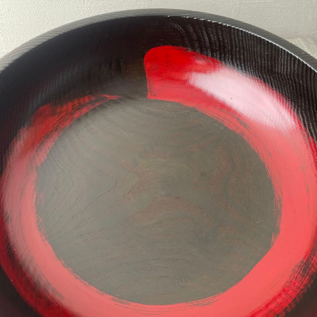 こね鉢　木製　無垢材　くり抜き　刷毛目　漆塗　松材？　大型ボウル　黒に赤丸