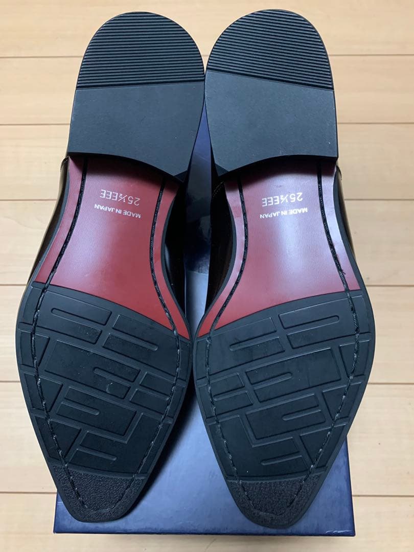 未使用　新品　クイーンクラシコ　サイズ25.5