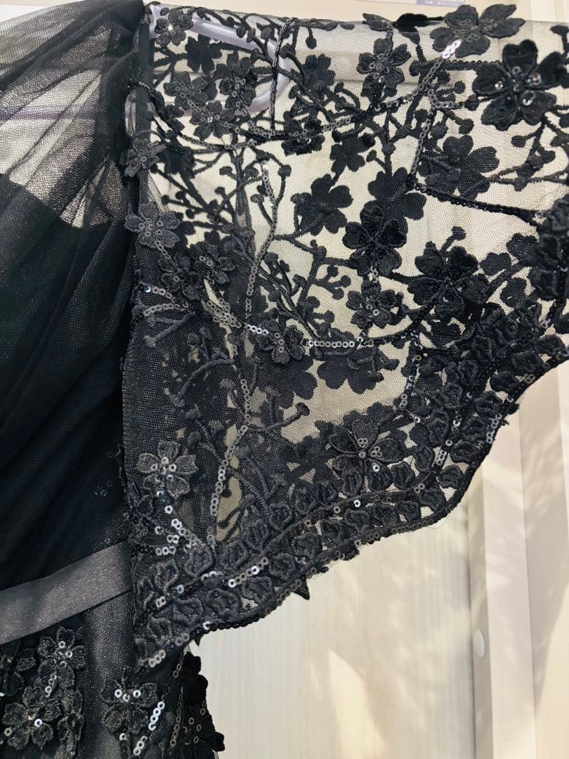 m*n様 【ほぼ未使用】ドレスルームアミ✴︎ドレス