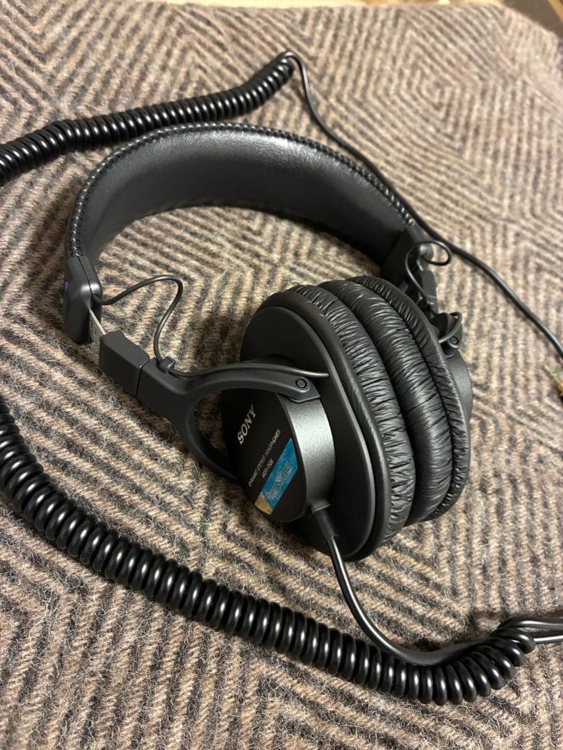 SONY ( ソニー ) / MDR-7506 定番スタジオモニターヘッドホン - メルカリ
