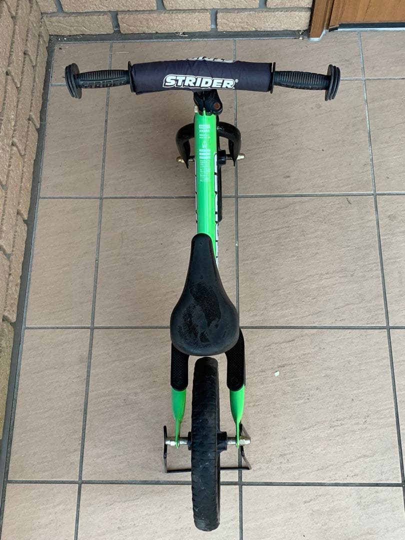 【美品】ストライダー スポーツモデル 12インチ　日本正規品