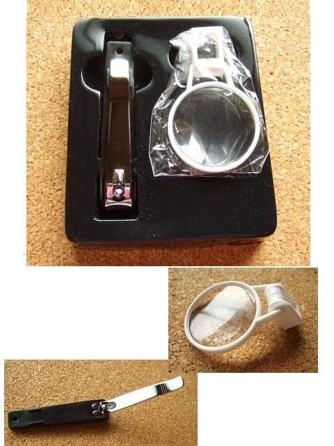 シュウウエムラ 高級天然毛ブラシ他・高級手鏡・リーフレット・未使用ネイルケア