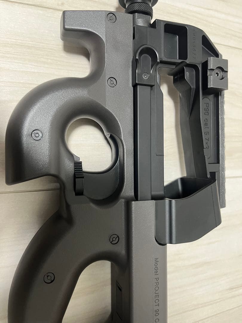 P-90 TR 電動ガン サイレンサー、ライフルスコープ付き