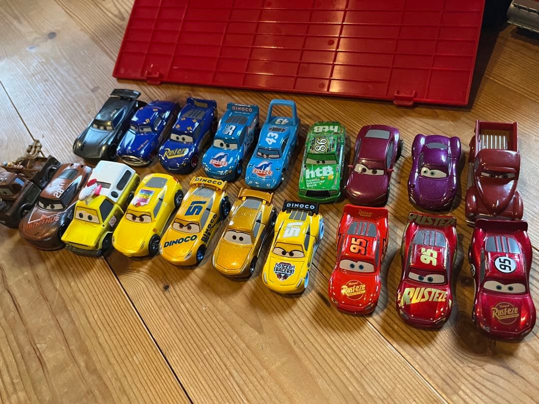 カーズ　トミカ　たくさんのせよう！大きなマックトレーラー　セット　廃盤