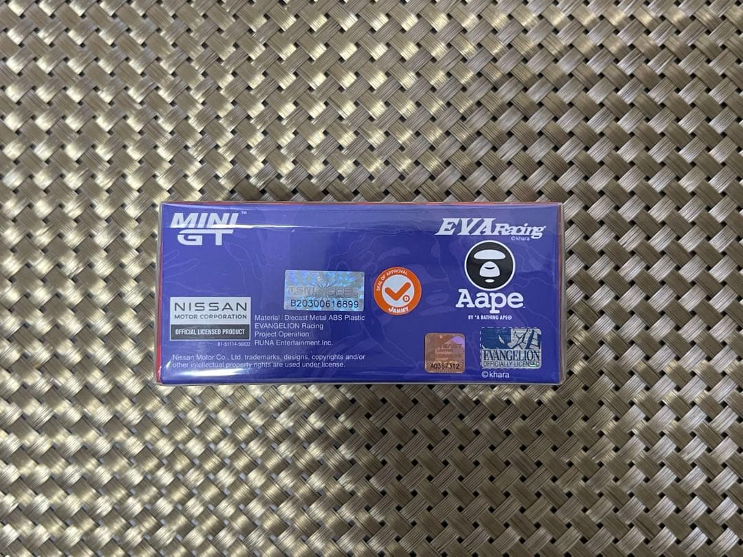 MiniGT Pop Race GT-R GT3 EVA ミニカー