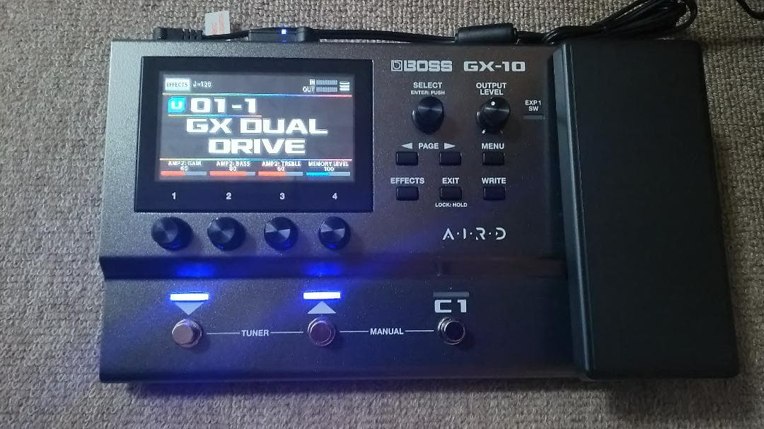 ほぼ新品 BOSS GX-10 Guitar Effects Processor