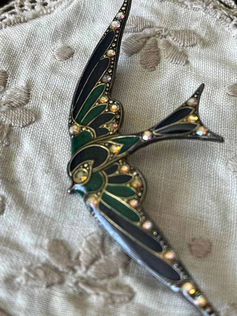 鑑別書付き豹/パンサーブローチk18YG 色石ダイヤ16.9g