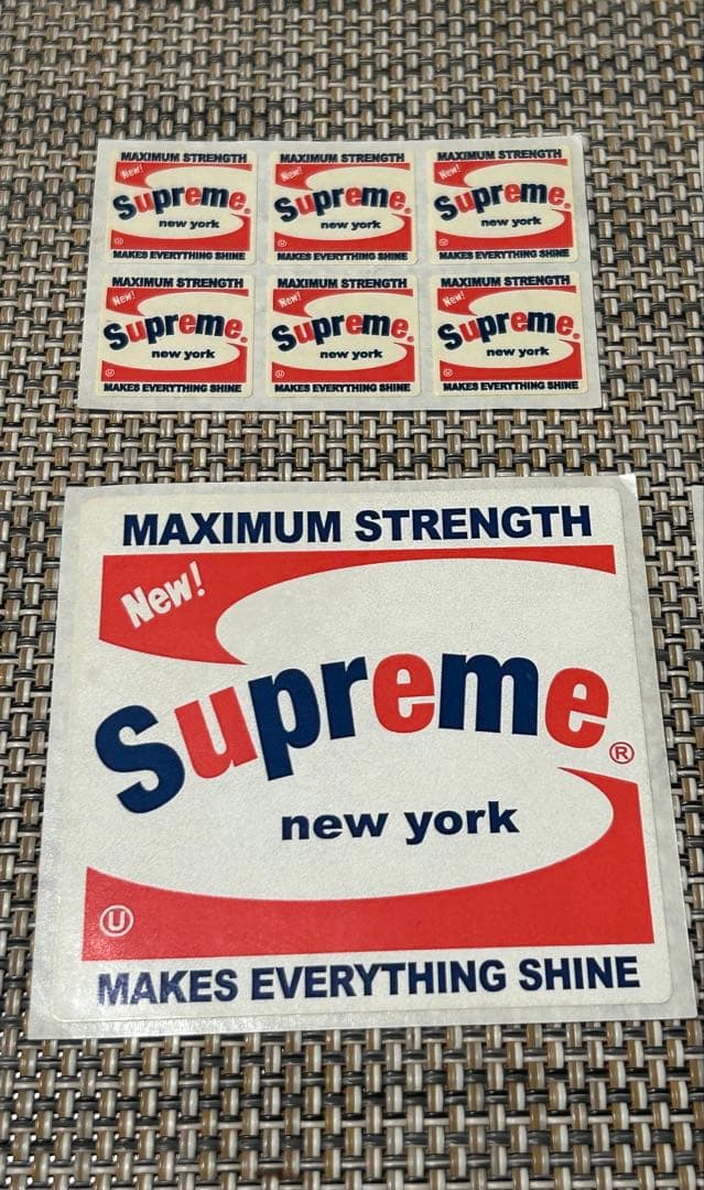 Supreme ステッカー　ブリロ