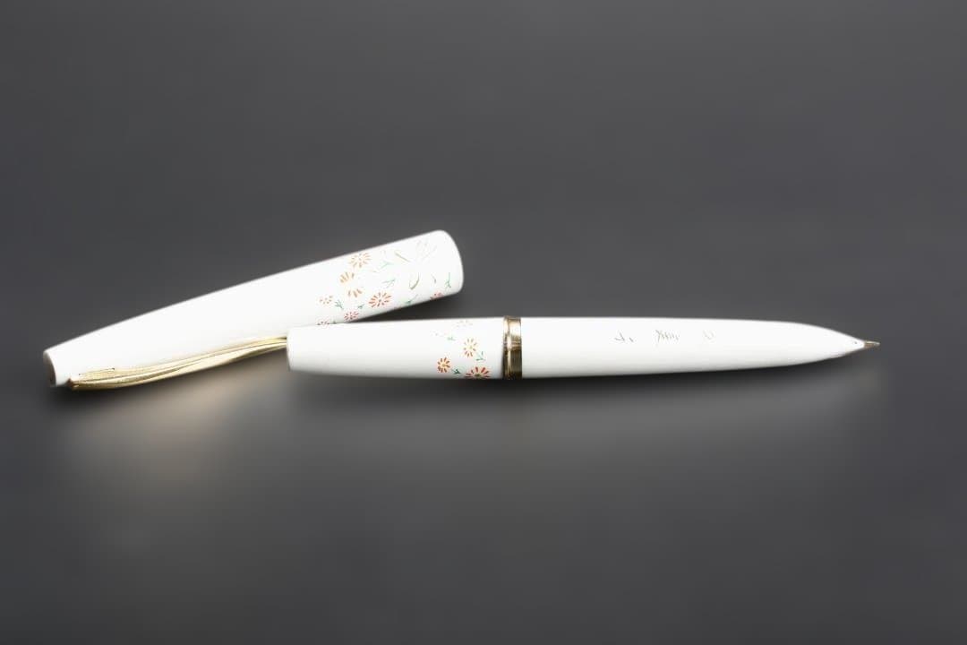 パイロット 万年筆 14K ペン先 花柄軸 ネーム彫り有