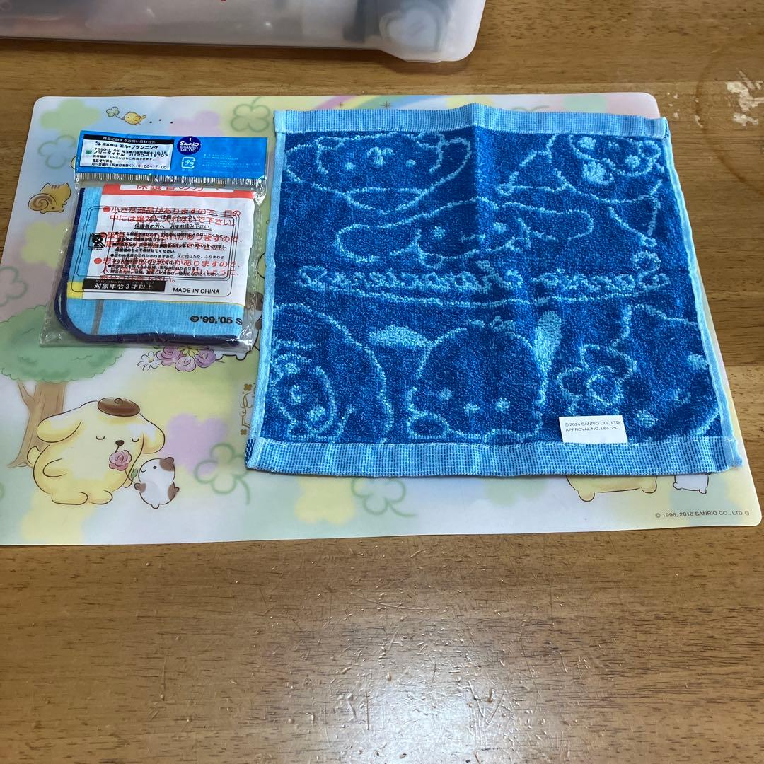 サンリオ　ハンカチ・巾着袋セット〜BOX72