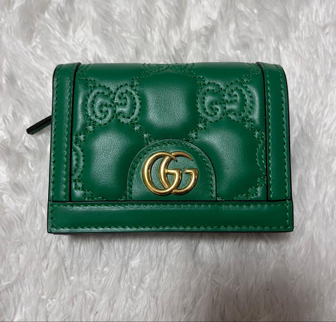 GUCCI GGマトラッセ レザーカードケースウォレット グリーン