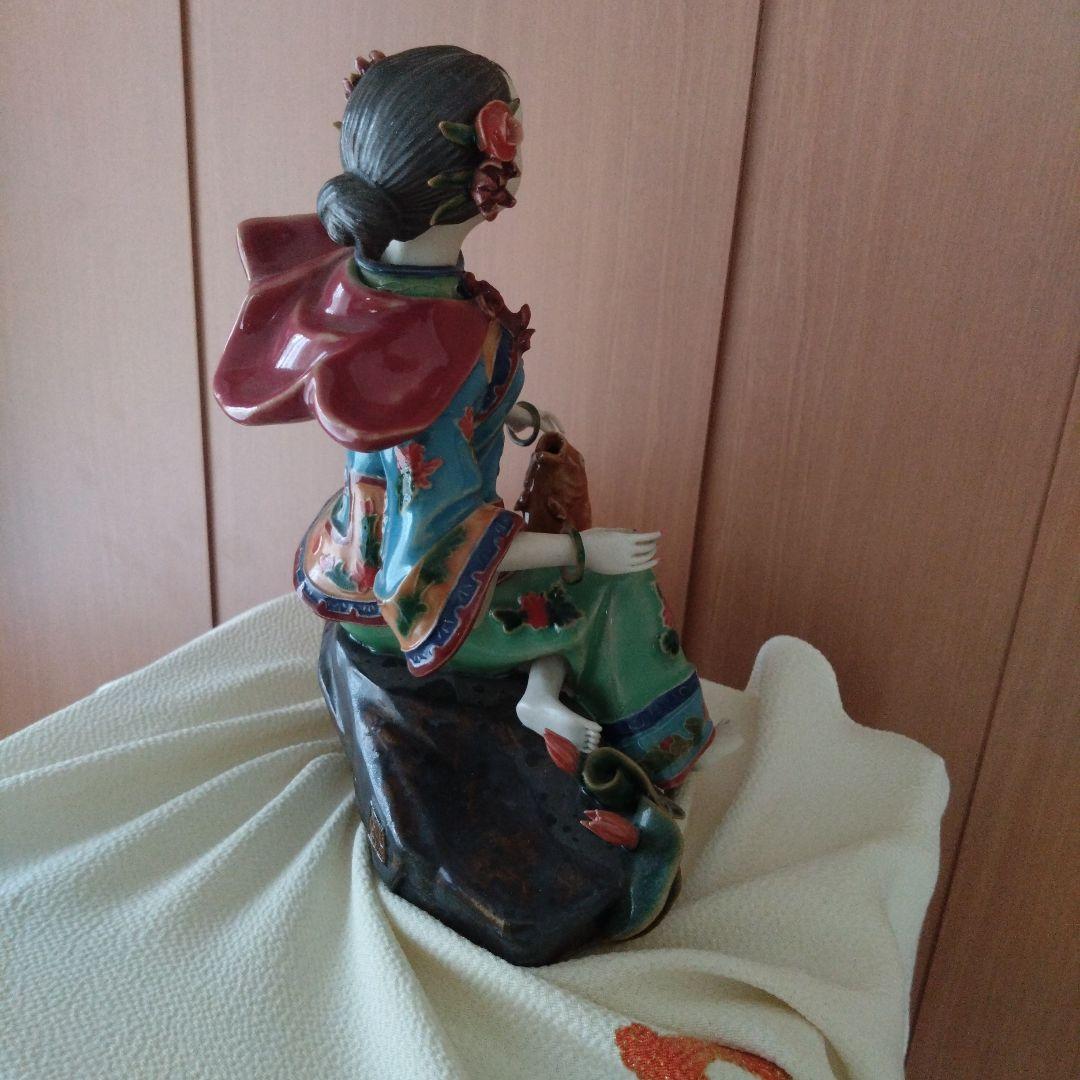 中国　陶器 少女像 人形　フィギュア